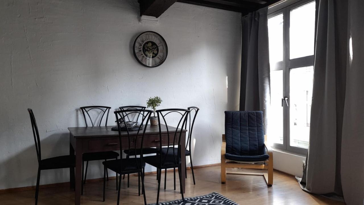 Blue Apartment In The Old Town Antwerpen Exteriör bild